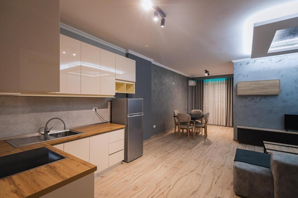 Holiday Apartment Vlorë Екстериор снимка